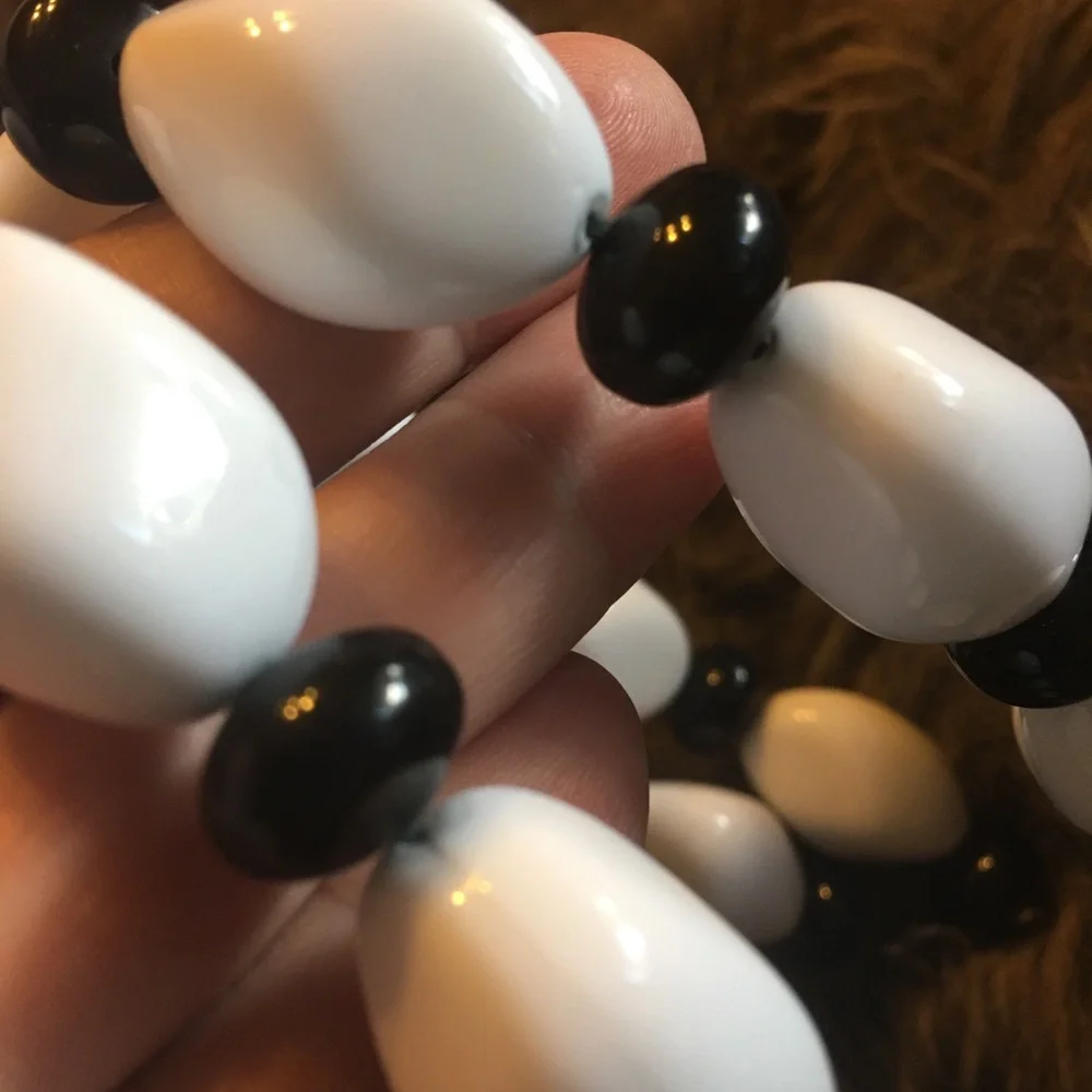 Vintage chunky black and white bead necklace